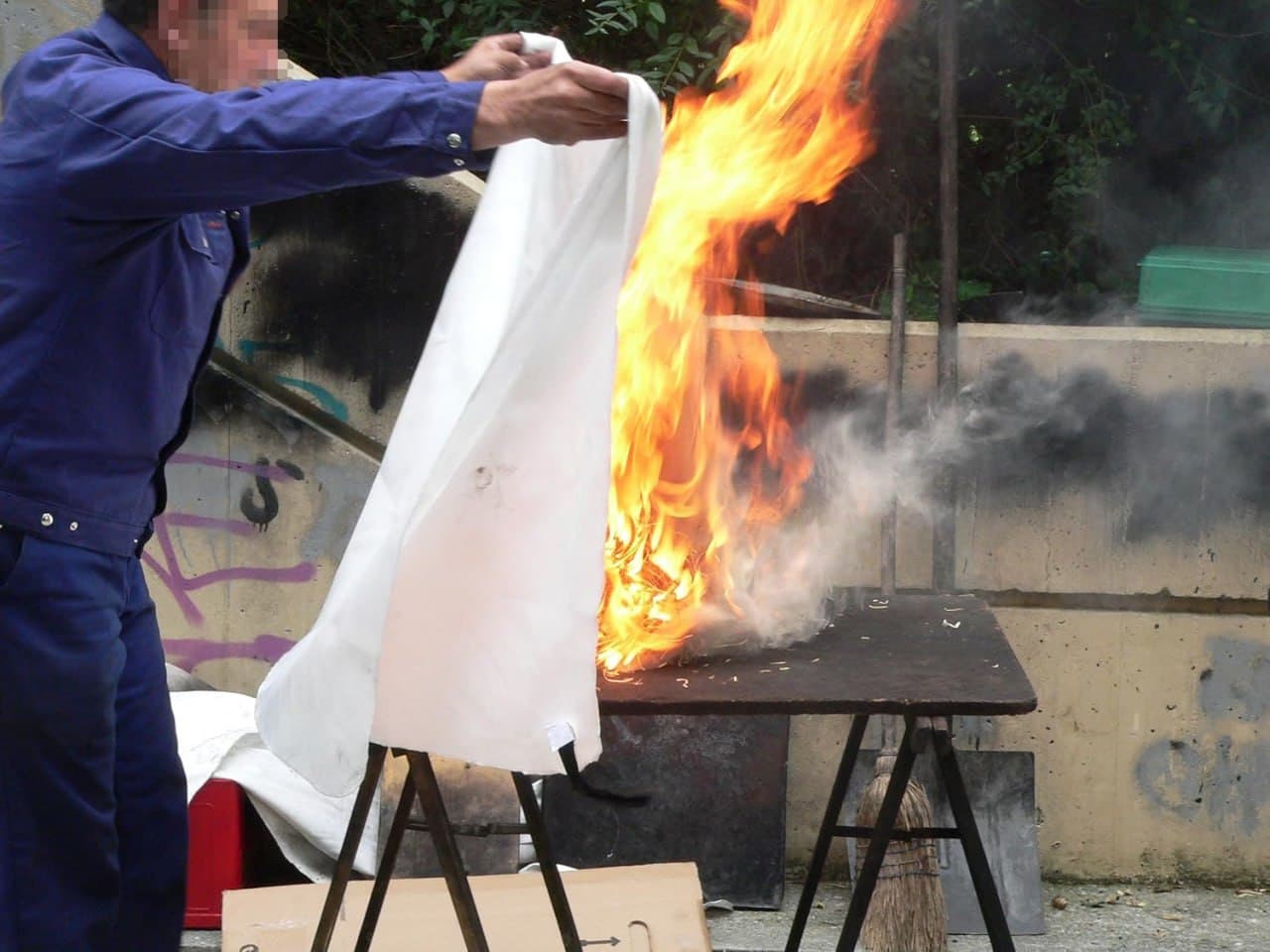 Emergency Fire Blanket (2m x 2m)